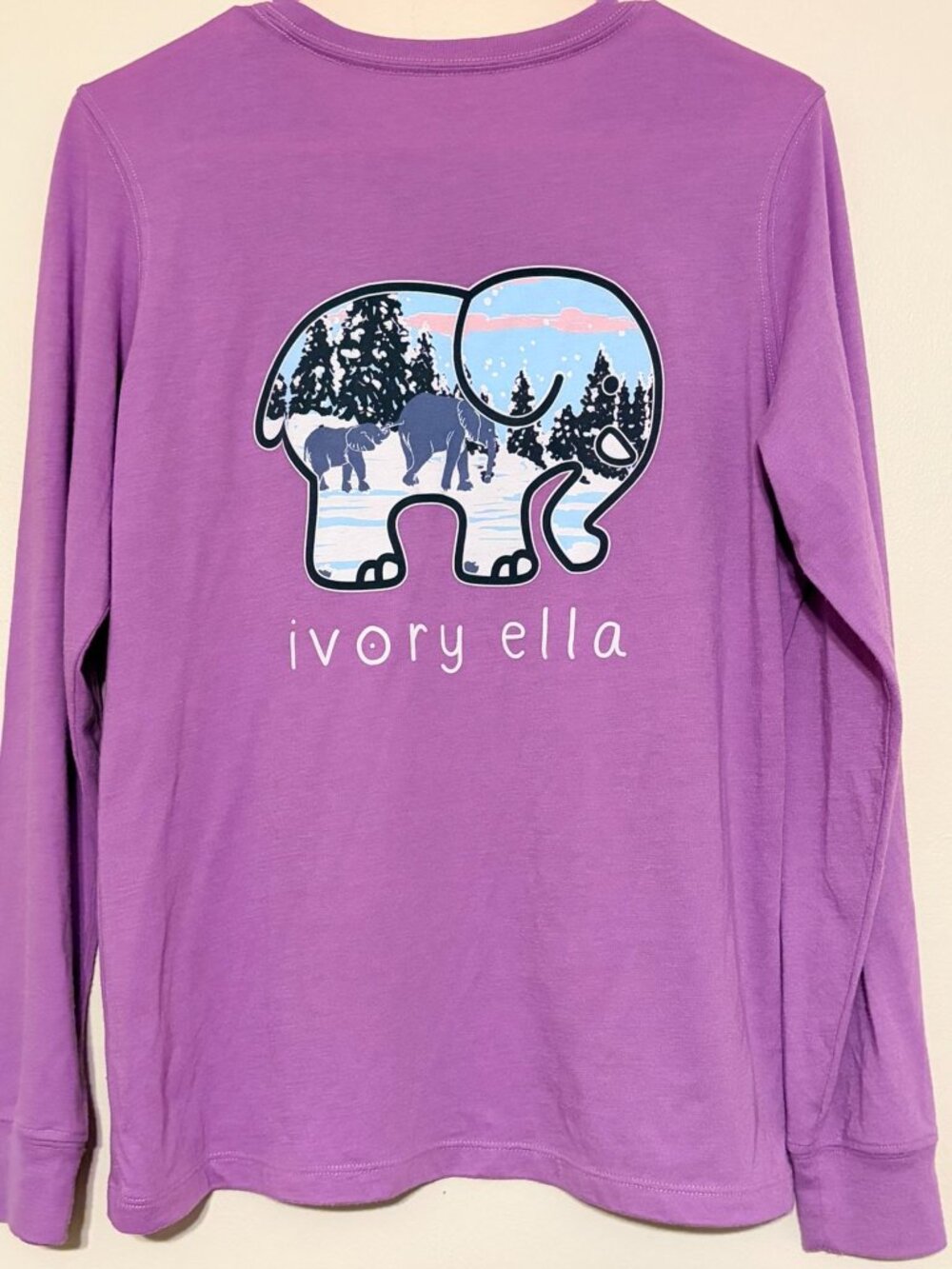 Women's Ivory Ella Purple Winter Snow Elephant Scene Long Sleeve Tee Size Small